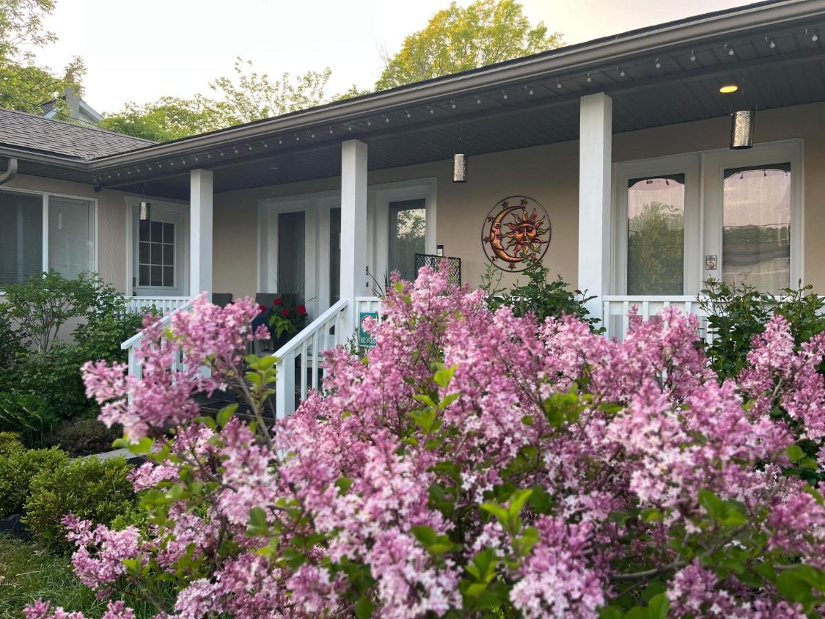 Summer Solstice Bed & Breakfast Niagara-on-the-Lake Екстериор снимка